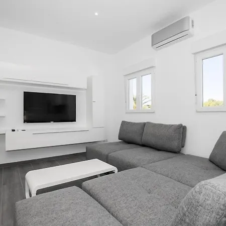 Apartment Marei 2